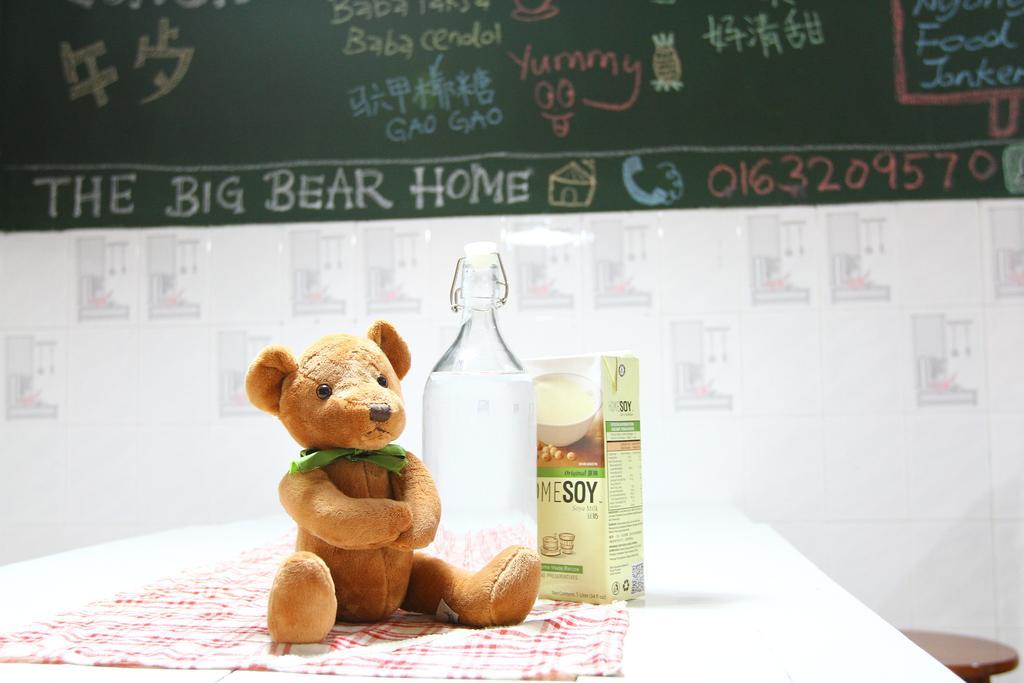The Big Bear Home Malacca Bagian luar foto