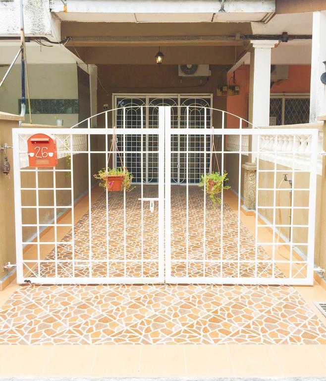 The Big Bear Home Malacca Bagian luar foto